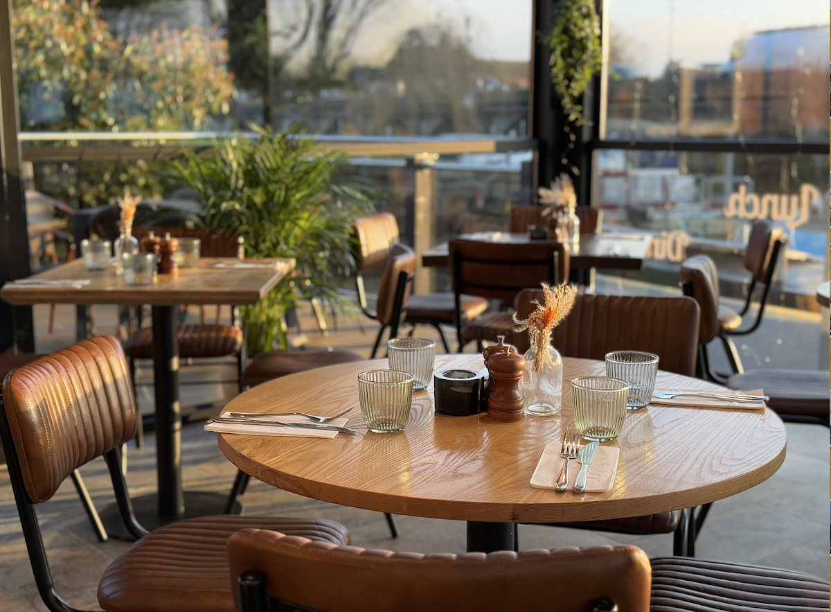 N°4 Mediterranean Bar &amp;amp; Restaurant