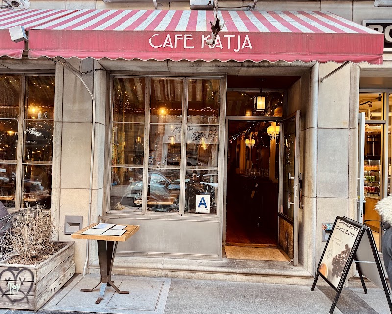 79, Orchard St, New York, NY 10002, United States